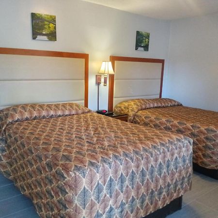 Maple Leaf Motel New Milford Ngoại thất bức ảnh