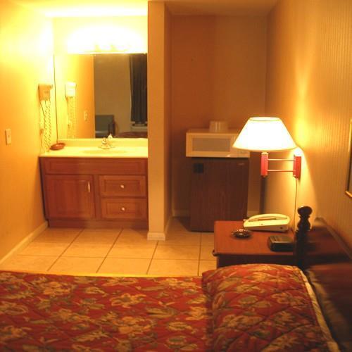 Maple Leaf Motel New Milford Phòng bức ảnh